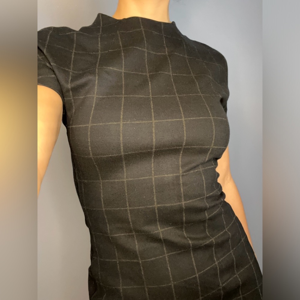 Theory Dress - Picture 2 of 8